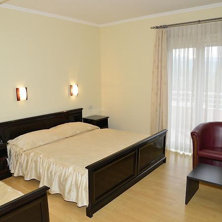Hotel Venezia Imotski Exteriör bild